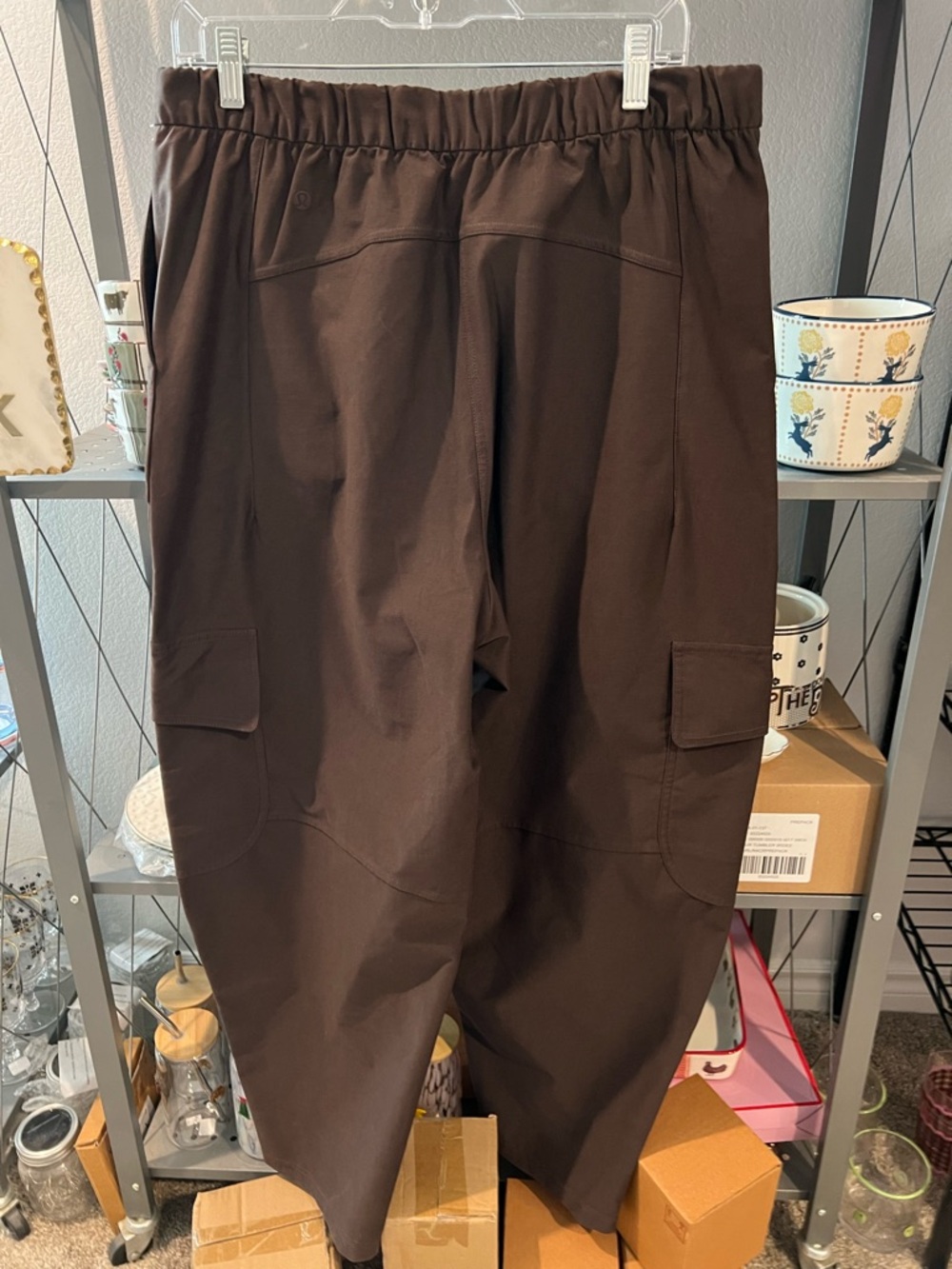 Lululemon Light Utilitech Cargo
Pocket High-Rise Pant, Sz 32 NWOT - Picture 7 of 8